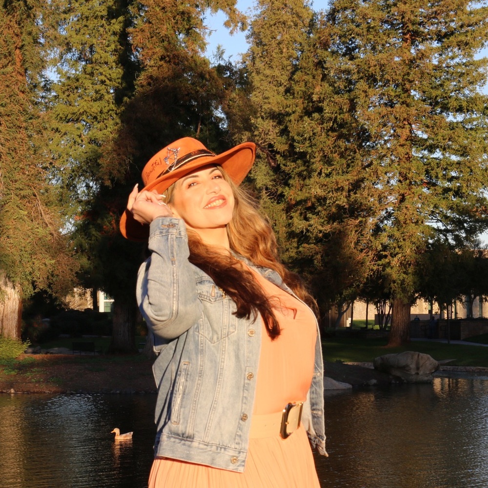 🚨🚨Like this listing if you wanna be notified of my LIVE shows 🚨🚨 - Picture 5 of 10